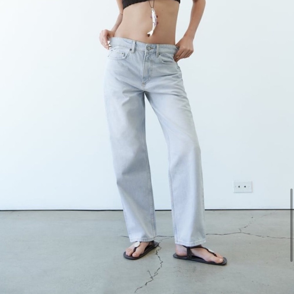 ZARA Light Blue Mid Rise Jeans - Picture 8 of 9